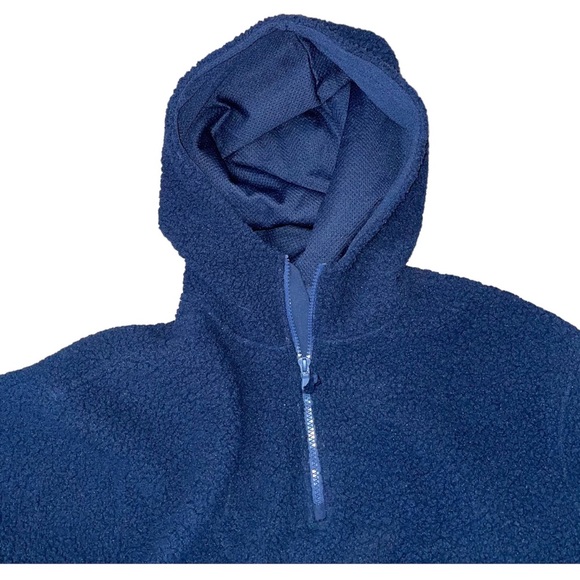 Old Navy brand new with tags. Super comfy & soft, with hood - Picture 5 of 5